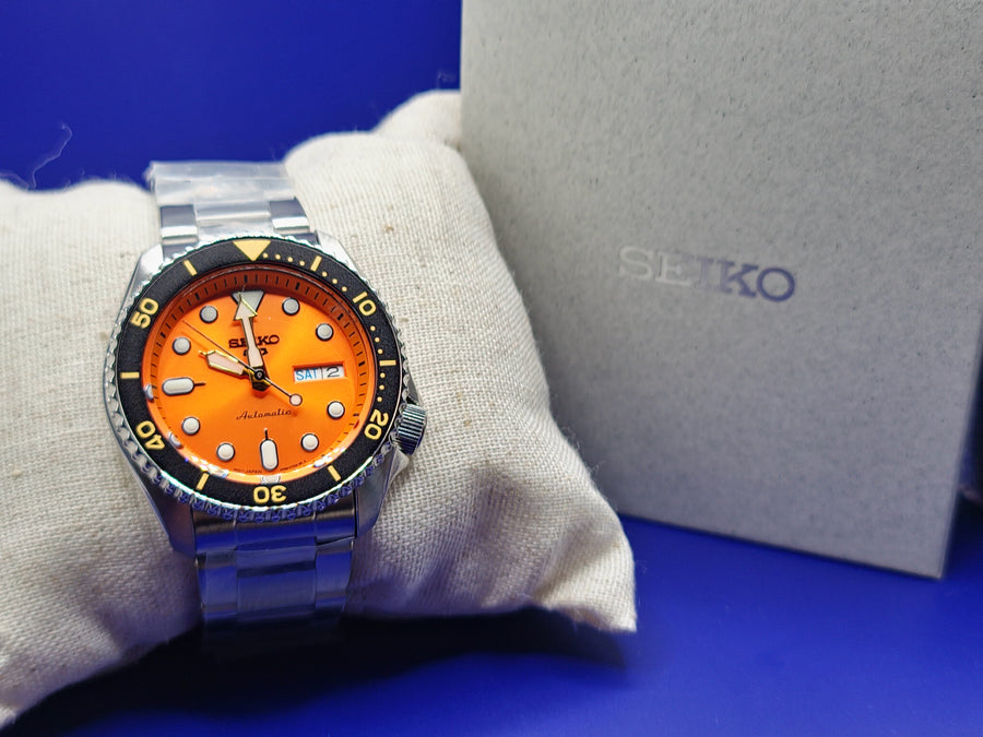 SEIKO 5 SPORTS SRPD59K1 AUTOMATIC Orange Dial Diver Style “Orange Is The New Adventure.” image 5