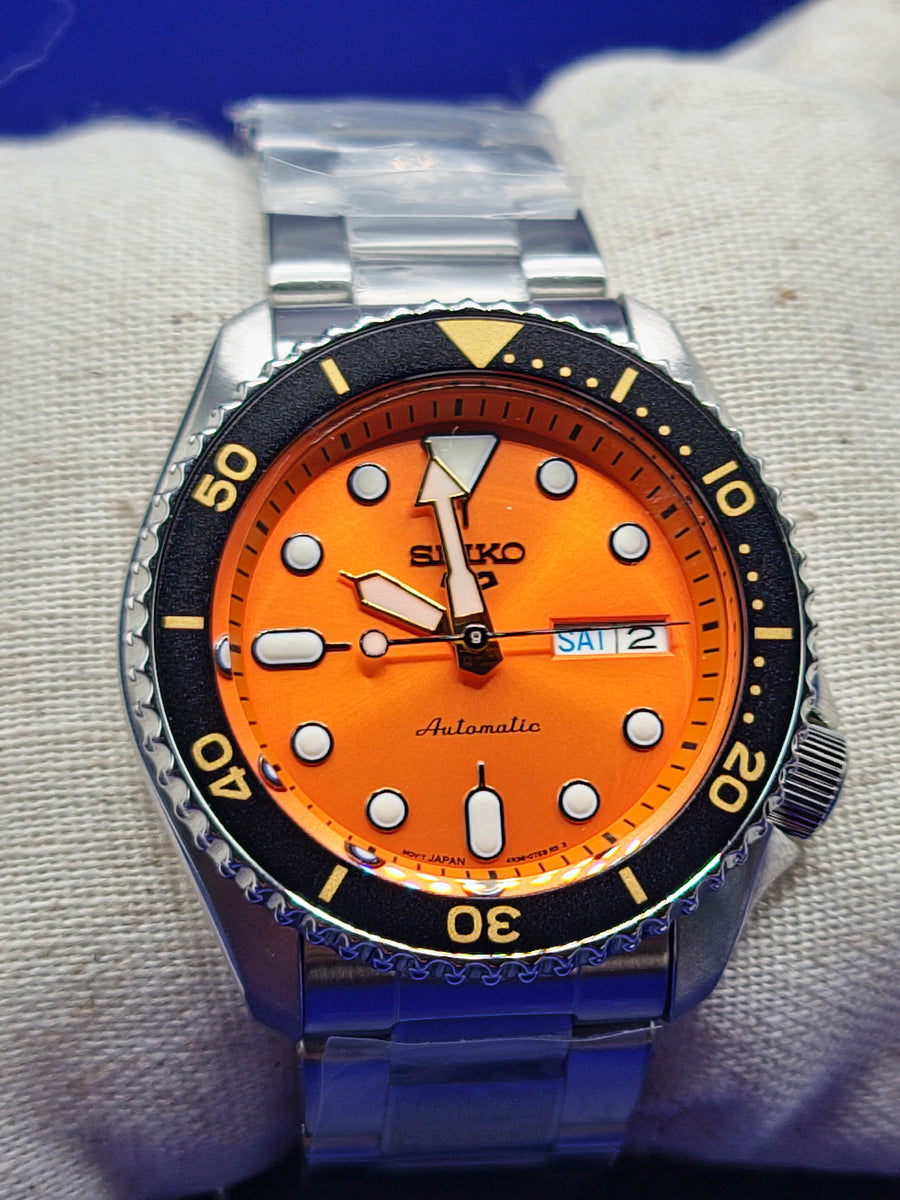SEIKO 5 SPORTS SRPD59K1 AUTOMATIC Orange Dial Diver Style “Orange Is The New Adventure.” image 7