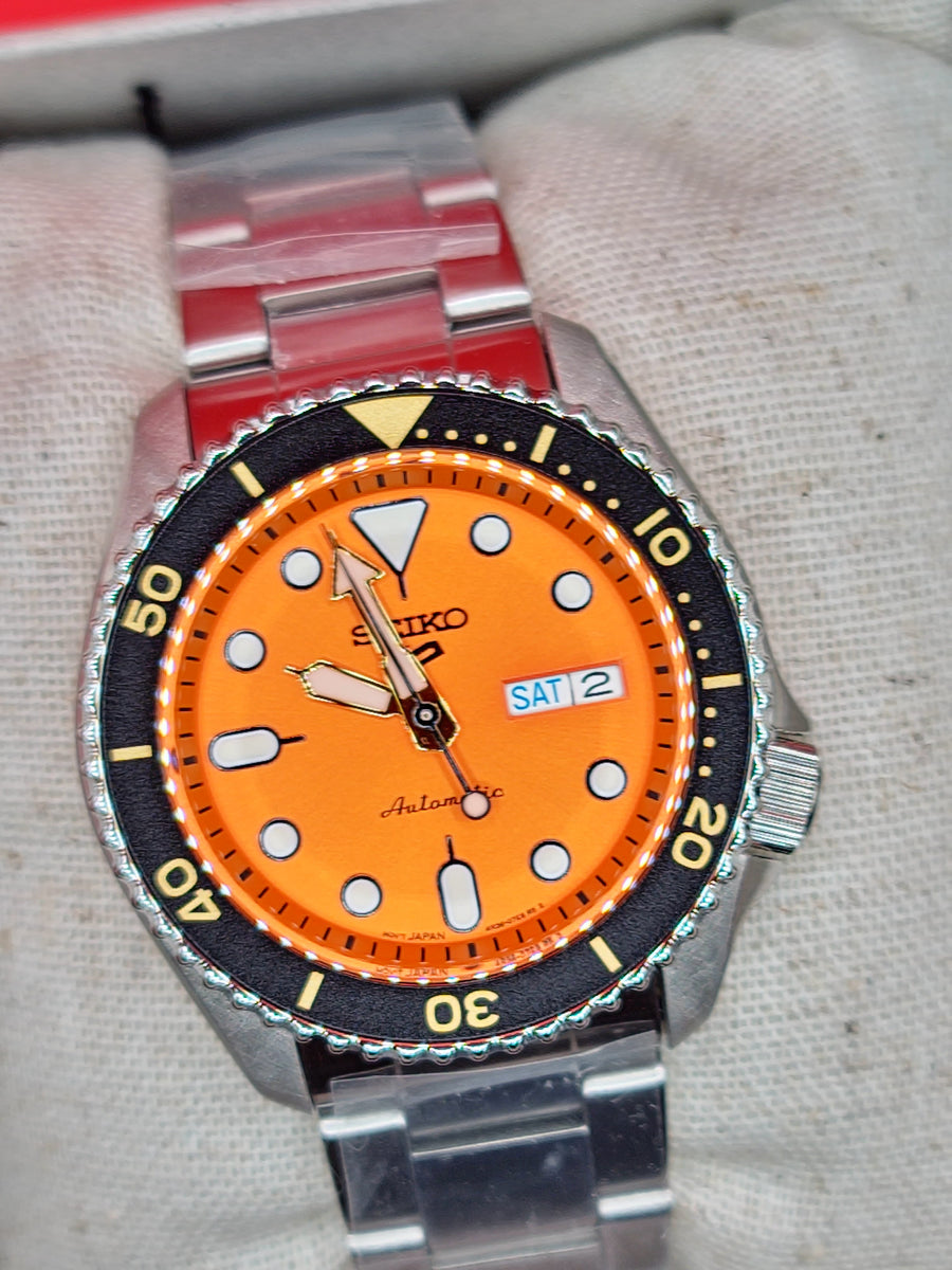 SEIKO 5 SPORTS SRPD59K1 AUTOMATIC Orange Dial Diver Style “Orange Is The New Adventure.” image 2