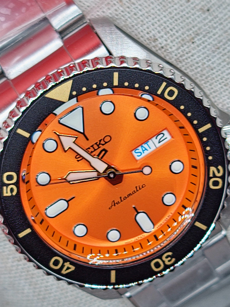 SEIKO 5 SPORTS SRPD59K1 AUTOMATIC Orange Dial Diver Style “Orange Is The New Adventure.” image 3