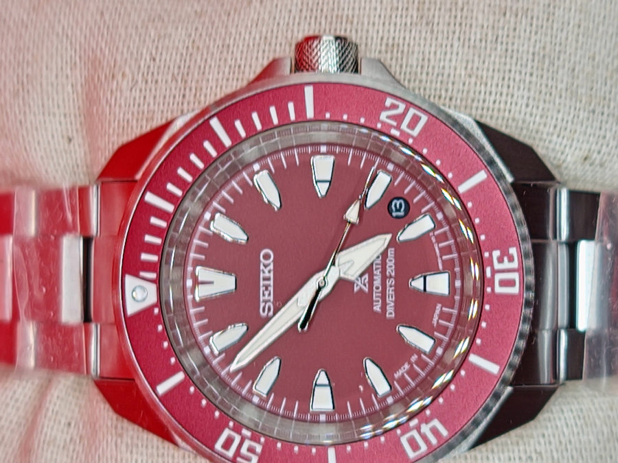 Seiko Prospex Automatic Diver 200m “Red Samurai” Reference: SRPL11 / 4R35 Automatic image 4