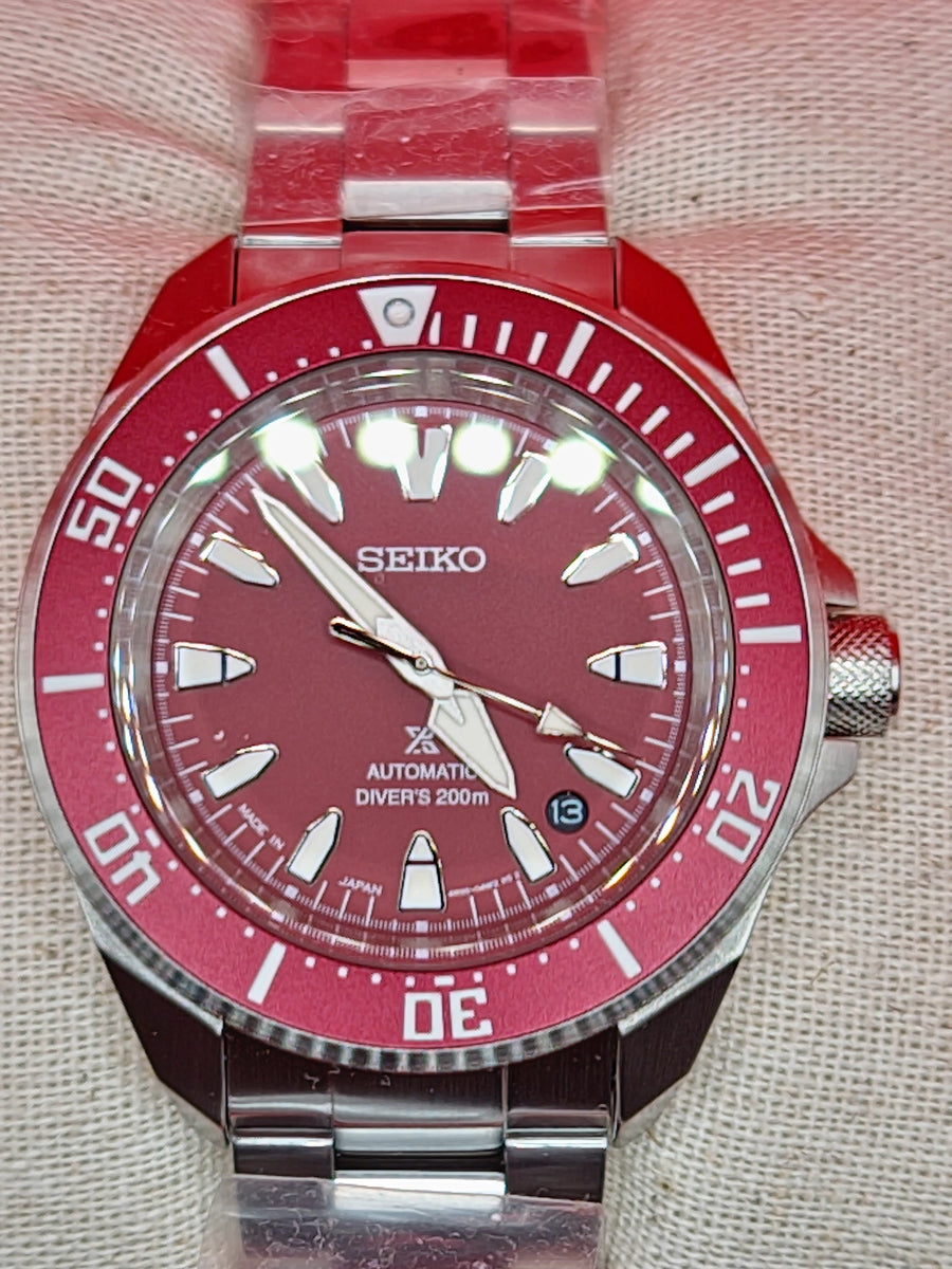 Seiko Prospex Automatic Diver 200m “Red Samurai” Reference: SRPL11 / 4R35 Automatic image 6